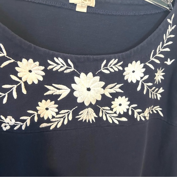 J. Crew Women's Navy and White Embroidered Bell Sleeve Cotton Top‎ in Size L - Picture 8 of 13